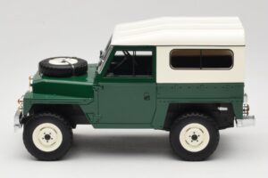 Land Rover Lightweight Series III Hard Top Tmavo Zelený BoS Models 1:18 BOS355 Živica – obrázok 3 z 6