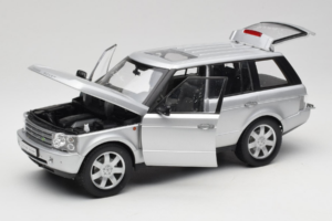 Land Rover Range Rover L322 Strieborný Welly 1:18 12536W Kov – obrázok 2 z 8