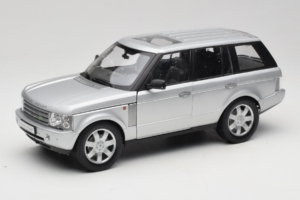 Land Rover Range Rover L322 Strieborný Welly 1:18 12536W Kov