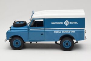 Land Rover Series III 109 Soft Top Motorway Patrol Modrý Eagles Race 1:18 4403 Kov – obrázok 4 z 8