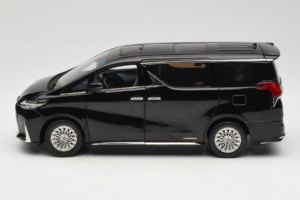 Lexus LM300h Čierny Kyosho 1:18 08963BK Kov – obrázok 4 z 8