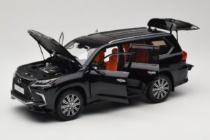 Lexus LX570 J200 Čierny LCD 1:18 LCD18010-BL Kov – obrázok 2 z 8