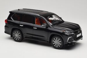 Lexus LX570 J200 Čierny LCD 1:18 LCD18010-BL Kov – obrázok 6 z 8