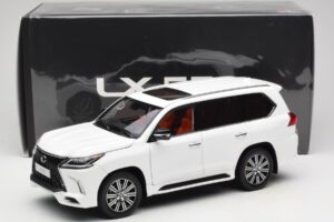 Lexus LX570 J200 Biely LCD 1:18 LCD18010-WH Kov – obrázok 8 z 8