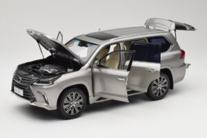 Lexus LX570 Sonic Titánový Kyosho 1:18 08955T Kov – obrázok 2 z 8