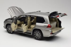 Lexus LX570 Sonic Titánový Kyosho 1:18 08955T Kov – obrázok 5 z 8
