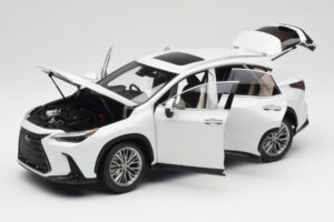 Lexus NX450h+ AZ20 Biely Kyosho 1:18 08968Q Živica – obrázok 2 z 8