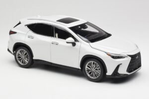 Lexus NX450h+ AZ20 Biely Kyosho 1:18 08968Q Živica – obrázok 6 z 8