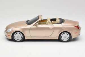Lexus SC430 Béžový Maisto 1:18 31629 Kov – obrázok 4 z 8