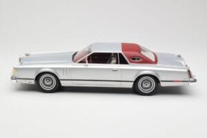 Lincoln Continental Mark V Coupe Strieborný BoS Models 1:18 BOS084 Živica – obrázok 3 z 6