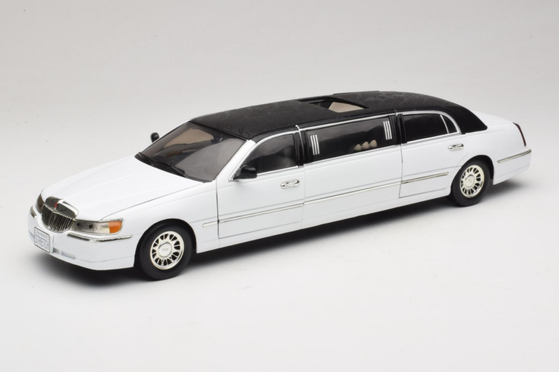 Lincoln Limousine Biely Sun Star 1:18 1260 Kov
