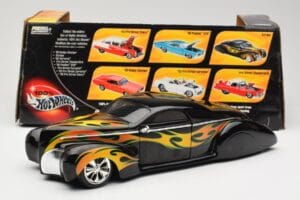 Lincoln Zephyr Scrape Custom Čierny s Plameňmi Hot Wheels 1:18 57319 Kov – obrázok 8 z 8