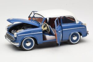Lloyd Alexander TS #234 Modrý Revell 1:18 08463 Kov – obrázok 2 z 8