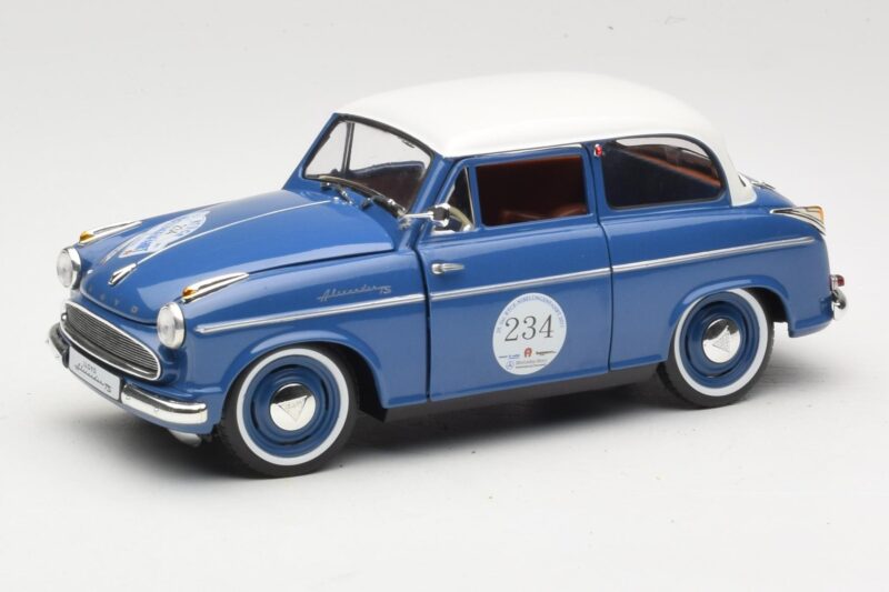 Lloyd Alexander TS #234 Modrý Revell 1:18 08463 Kov