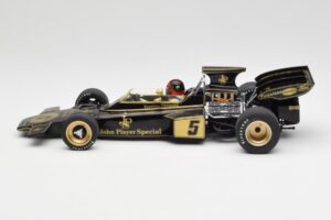 Lotus 72D #5 E. Fittipaldi John Player Special GP Spain 1972 MCG 1:18 MCG18610F Kov – obrázok 5 z 6