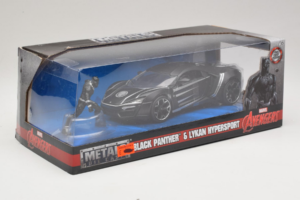 Lykan HyperSport Black Panther S Figúrkou Metals Diecast 1:24 99723 Kov – obrázok 2 z 3