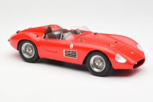 Maserati 300S Červený CMC 1:18 M-105 Kov – obrázok 4 z 6