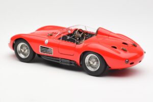 Maserati 300S Červený CMC 1:18 M-105 Kov – obrázok 5 z 6
