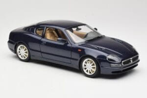 Maserati 3200 GT Čierny Bburago 1:18 3371 Kov – obrázok 6 z 8