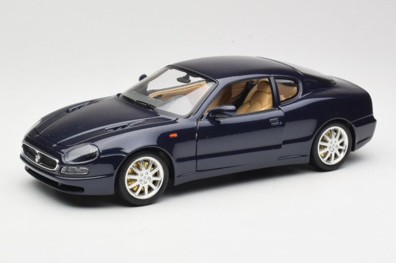 Maserati 3200 GT Čierny Bburago 1:18 3371 Kov