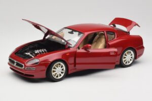 Maserati 3200 GT Tmavo Červený Bburago 1:18 3341-M2 Kov – obrázok 2 z 8