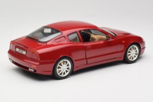 Maserati 3200 GT Tmavo Červený Bburago 1:18 3341-M2 Kov – obrázok 3 z 8