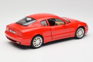 Maserati 3200 GT Červený Bburago 1:18 3341 Kov – obrázok 3 z 8