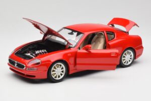 Maserati 3200 GT Rosso Mondiale Bburago 1:18 3341-M1 Kov – obrázok 2 z 8