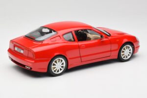 Maserati 3200 GT Rosso Mondiale Bburago 1:18 3341-M1 Kov – obrázok 3 z 8