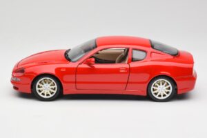Maserati 3200 GT Rosso Mondiale Bburago 1:18 3341-M1 Kov – obrázok 4 z 8