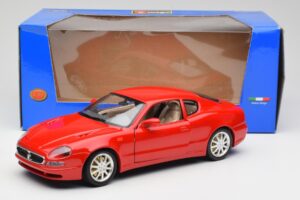 Maserati 3200 GT Rosso Mondiale Bburago 1:18 3341-M1 Kov – obrázok 8 z 8