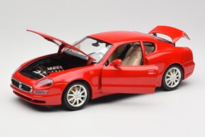Maserati 3200 GT Červený Špeciálna Kolekcia Bburago 1:18 30071 Kov – obrázok 2 z 8