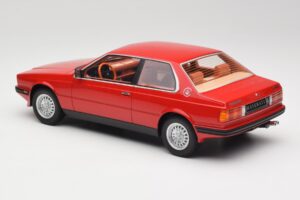 Maserati BiTurbo Coupe Rosso Corsa Minichamps 1:18 107123501 Živica – obrázok 5 z 6