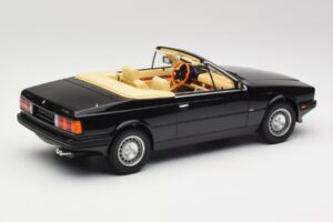 Maserati BiTurbo Spyder Čierny Minichamps 1:18 107123531 Živica – obrázok 2 z 6