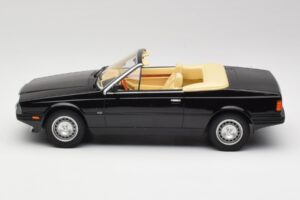 Maserati BiTurbo Spyder Čierny Minichamps 1:18 107123531 Živica – obrázok 3 z 6
