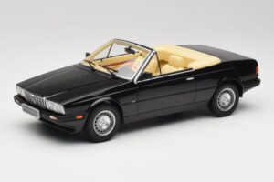 Maserati BiTurbo Spyder Čierny Minichamps 1:18 107123531 Živica
