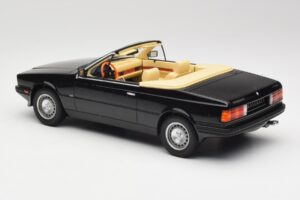 Maserati BiTurbo Spyder Čierny Minichamps 1:18 107123531 Živica – obrázok 5 z 6