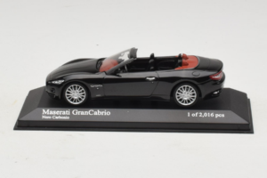 Maserati GranCabrio Čierny Metalický Minichamps 1:43 400123930 Kov