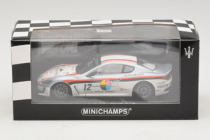 Maserati GranTurismo MC GT4 #12 Sperati / La Mazza Maserati MC 2010 Minichamps 1:43 400101212 Kov – obrázok 5 z 5