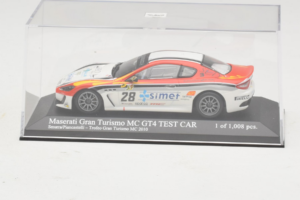 Maserati GranTurismo MC GT4 #28 Smurra / Piancastelli Maserati MC 2010 Minichamps 1:43 400101228 Kov – obrázok 4 z 5