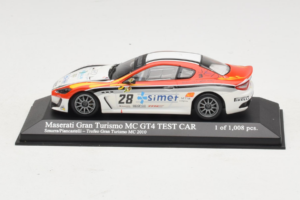 Maserati GranTurismo MC GT4 #28 Smurra / Piancastelli Maserati MC 2010 Minichamps 1:43 400101228 Kov