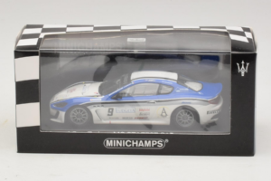 Maserati GranTurismo MC GT4 #9 Moncada / Petrini Maserati MC 2010 Minichamps 1:43 400101209 Kov – obrázok 4 z 5