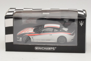 Maserati GranTurismo MC GT4 Trofeo GranTurismo MC Test Car 2010 Minichamps 1:43 400101201 Kov – obrázok 4 z 4