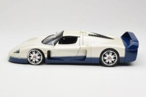 Maserati MC12 Biely Modrý Hot Wheels 1:18 G7158 Kov – obrázok 4 z 8