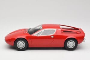 Maserati Merak Červený Minichamps 1:18 107123761 Živica – obrázok 3 z 6