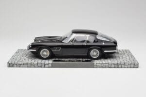 Maserati Mistral Čierny Minichamps 1:18 107123421 Živica – obrázok 3 z 6