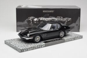 Maserati Mistral Čierny Minichamps 1:18 107123421 Živica – obrázok 6 z 6