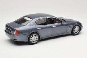 Maserati Quattroporte Blue Metallic Hot Wheels 1:18 B7003 Kov – obrázok 3 z 8