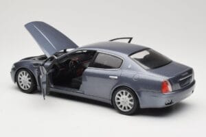 Maserati Quattroporte Blue Metallic Hot Wheels 1:18 B7003 Kov – obrázok 5 z 8