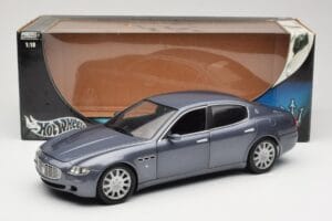 Maserati Quattroporte Blue Metallic Hot Wheels 1:18 B7003 Kov – obrázok 8 z 8